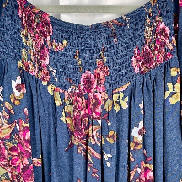 Terra & Sky Flutter Sleeve Blue Floral Blouse Sz 14W Smocked Neck Dark Romantic - Picture 11 of 15